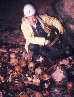 Budo Simonovic na dnu jame Ravni Dolac, 3.juna 1991. godine