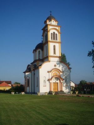 Црква Св. Петке у Козарској Дубици