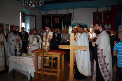 Епископ Теодосије служи парастос у Гораждевцу