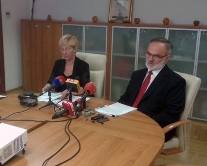 Милица Котур и Дане Малешевић на коференцији за новинаре