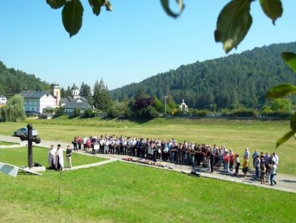 Код спомен-крста на Озрену одржана је централна манифестација у Републици Српској у оквиру обиљежавања Међународног дана несталих