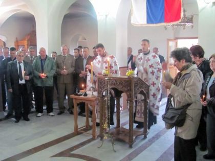 Служење парастоса у цркви Светог Ђорђа у Миљевићима