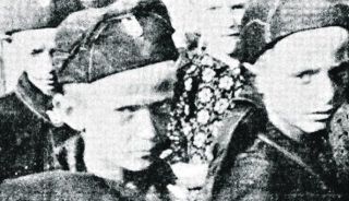 Српска деца у усташкој униформи