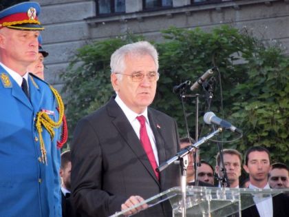 Томислав Николић на отварању споменика у Београду