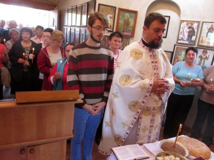 У цркви Свете Великомученице Марине у Подравању служен је парастос страдалим Србима