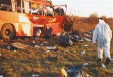 Уништени аутобус који је превозио српске цивиле