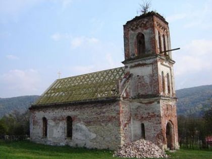 Само
 у периоду од 1991. до 1995. године на територији Хрватске и Босне, 
порушено је 212 српских храмова, а уништено је и око 7000 
икона
