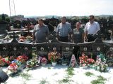 Пердуово гробље, Бања Лука, 5.8.2012., Беритасовци положили цвијеће на заједничкој гробници Крајишницима погинулим на Динари у јулу 1995.