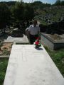Ново гробље, Бања Лука, 5.8.2012., Саво Штрбац код гроба Боре Мартиновића, дугогодишњег пријатеља Веритаса.