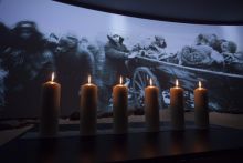 Свеће за жртве Холокауста