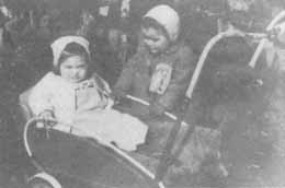 Jewish children being sent to Jasenovac