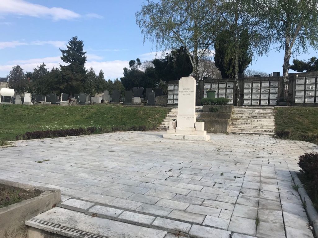 Споменик жртвама на јеврејском делу гробља на Гардошу, Земун