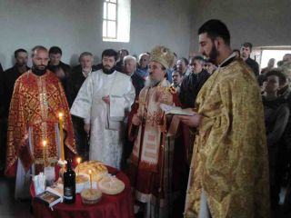 Света Архијерејска Литургија у храму Покрова Пресвете Богородице у Рујанима код Ливна