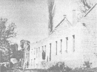</p>

<p>Škola u Čelebiću, poprište jednog od
najmonstruoznijih ustaških zločina, bila je spaljena tokom Drugog svjetskog
rata</p>

<p style