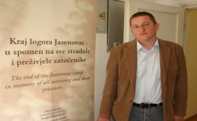 tl_files/ug_jadovno/img/stratista/jasenovac/jasenovac-izlozba-zagreb.jpg