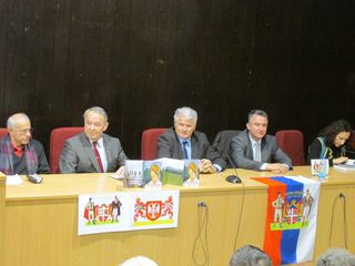 http://jadovno.com/tl_files/ug_jadovno/img/preporucujemo/2014/promocia_romana _majka_u_beogradu.jpg