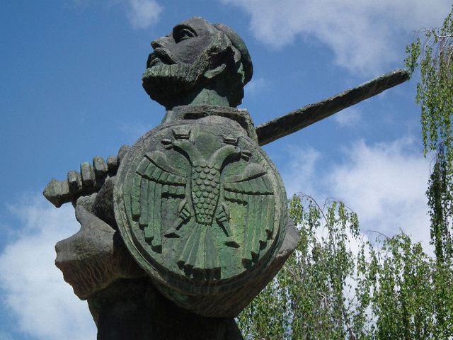 Spomenik Ivanu Crnojeviću na Cetinju
