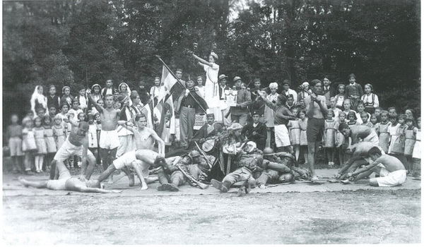http://jadovno.com/tl_files/ug_jadovno/img/prvi_svjetski_rat/Proslava_dana_ Ujedinjenja_1935_u_ Pljevljima.jpg