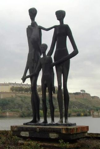 Spomenik žrtvama racije u Novom Sadu