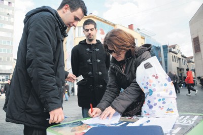 Хрвати потписују петицију
