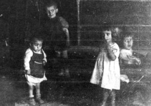 Дјеца у логору у Сиску