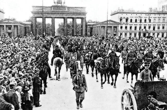 berlin-branderburg-1914.jpg