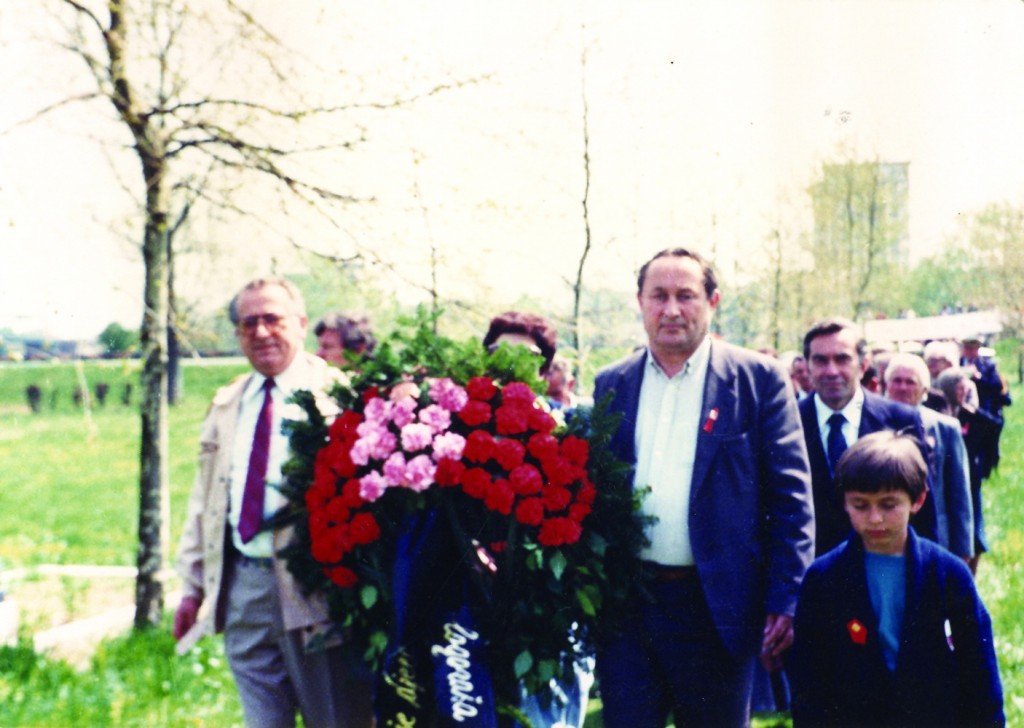 Полагање вијенаца у Старој Градишци