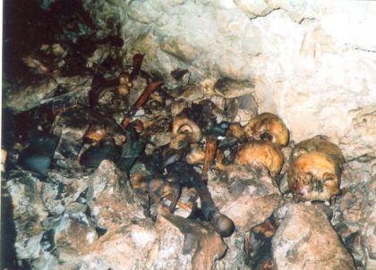 Posmrtni ostaci Srba u jami Ponor kod Miljevine