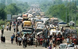 Kolona izbjeglih Srba iz Hrvatske 