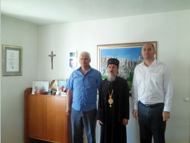 Episkop_Atanasije_kod_premijera_Livanjskog_kantona.jpg