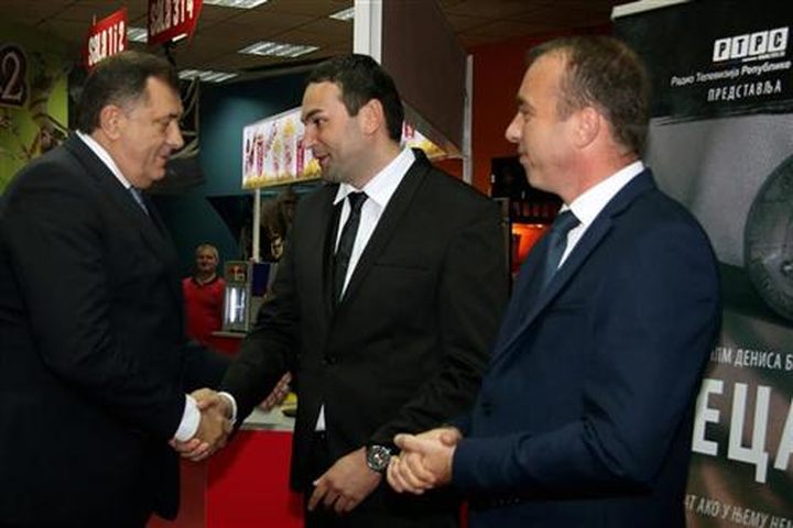 Predsjednik Republike Srpske Milorad Dodik, autor filma "Djeca" Denis Bojić i generalni direktor RTRS Draško Milinović.