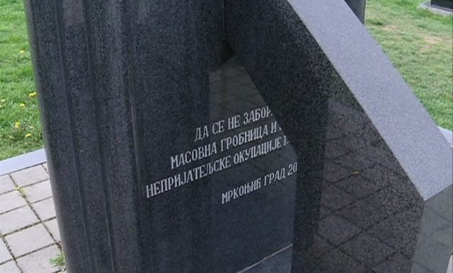 Spomenik na groblju u Mrkonjić Gradu