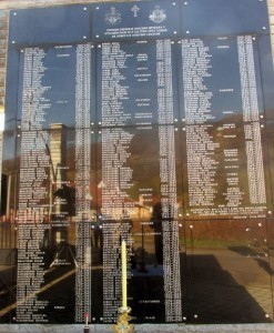 Код Централног споменика за 305 погинулих српских цивила и војника у Скеланима код Сребренице
