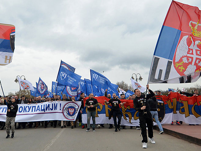 Protest protiv NATO–a: „Za slobodnu i suverenu Srbiju!“ (foto: rs.sputniknews.com/)