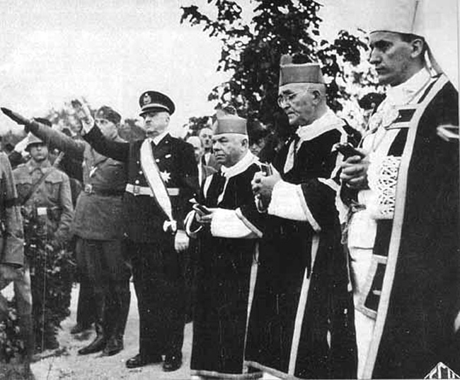 Alojzije Stepinac (prvi s desna) 1944. godine (Foto Vikipedija)