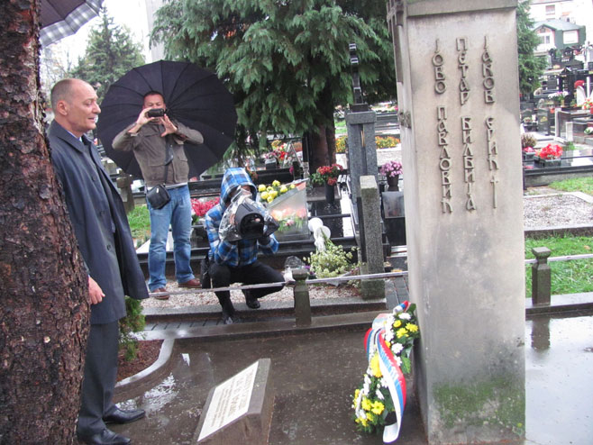Spomenik žrtvama tzv. veleizdajničkog procesa na groblju "Sveti Pantelija" Foto: SRNA