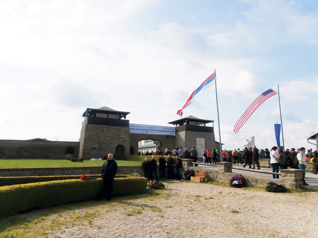 Glavni ulaz u centralni deo logora Mauthauzen (Foto: J. Čalija)