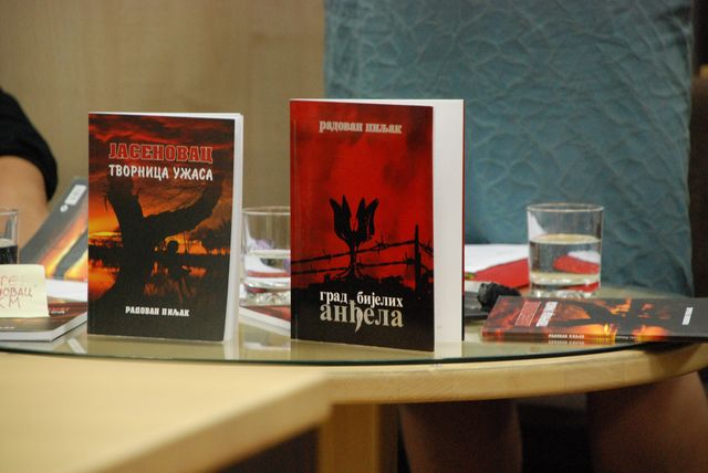 Народна библиотека „Ћирило и Методије“ Приједор организовала је синоћ промоцију књиге Радована Пиљка „Јасеновац, творница смрти“.