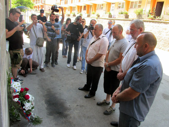 Одавање почасти Србима мученим и убијеним у сребреничким логоримаФото: СРНА
