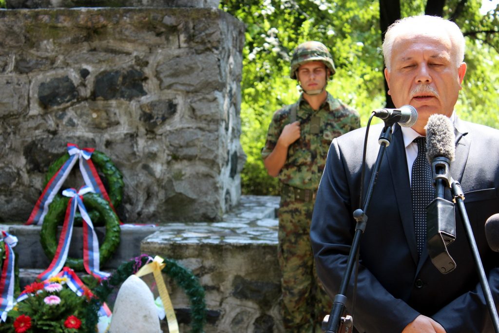 Državni sekretar u Ministarstvu rada Dragan Popović. U Spomen parku Ivankovac kod Ćuprije (Foto Tanjug/D.A.)
