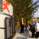 У дервентској мјесној заједници Агићи откривен је обновљени споменик погинулим борцима Народноослободилачке борбе /НОБ/ и жртвама фашистичког терора