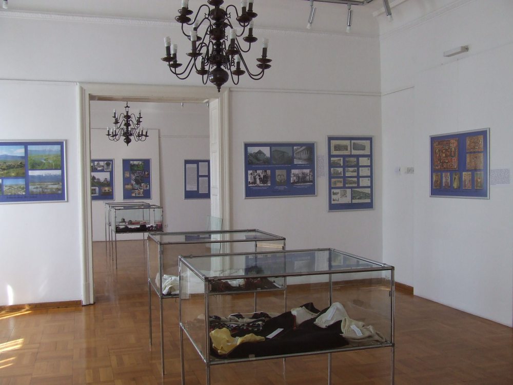Изложба „Срби Ливањског поља-трајање кроз векове“