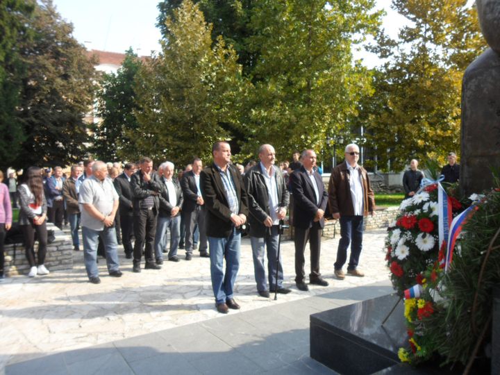 У Новом Граду данас је обиљежен Дан одбране ове општине коју су у септембру 1995. године напали регуларна Хрватска војска и такозвана Армија БиХ