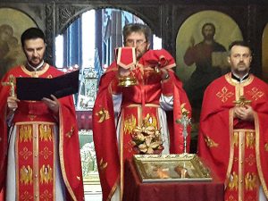 Služenjem Svete arhijerejske liturgije u Hramu Svetog Petra i Pavla u Doboju Foto: SRNA
