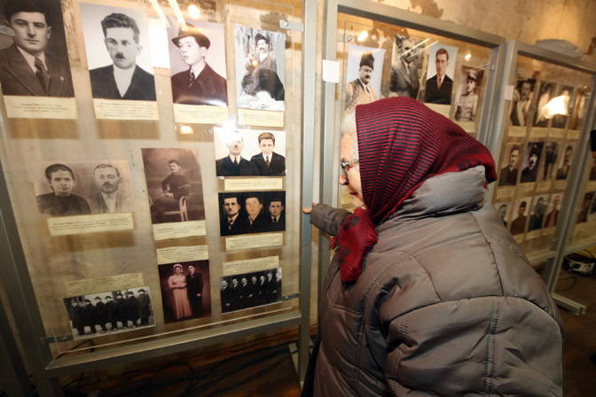 Bolno sećanje - u Muzeju žrtava racije u Čurugu (Foto: Tanjug/J.P.)