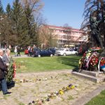 Tradicionalni istorijski čas održan je u Prijedoru povodom 121 godine od rođenja i 75. godišnjice pogibije narodnog heroja doktora Mladena Stojanovića, a brojne delegacije položile su vijence na spomenik legendarnog partizanskog komandanta.