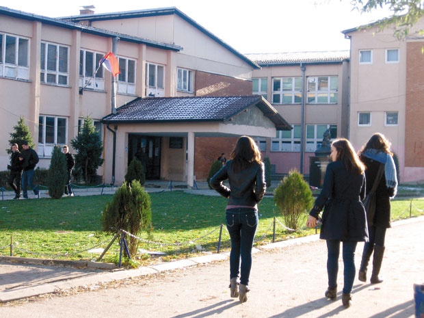 Srednja škola u Preševu Foto J. Stojković