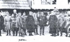 Zavadi pa vladaj: Austrougarski oficiri u Dugoj poljani kod Sjenice  Foto:  D. N. Petrović