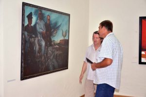 У Музеју Козаре вечерас је отворена изложба под називом "Белези великих злочина" која је реализована у сарадњи са Музејом жртава геноцида из Београда.