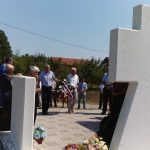 U Cimirotima kod Gradiške danas je služen parastos i položeni vijenci na spomen kompleks na kome su uklesana imena tri poginula borca Vojske Republike Srpske, 20 boraca NOR-a i 248 žrtava fašističkog terora iz te mjesne zajednice.